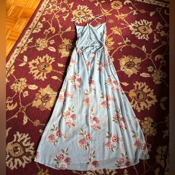 Brand new maxi dress never worn - Picture 2 of 3